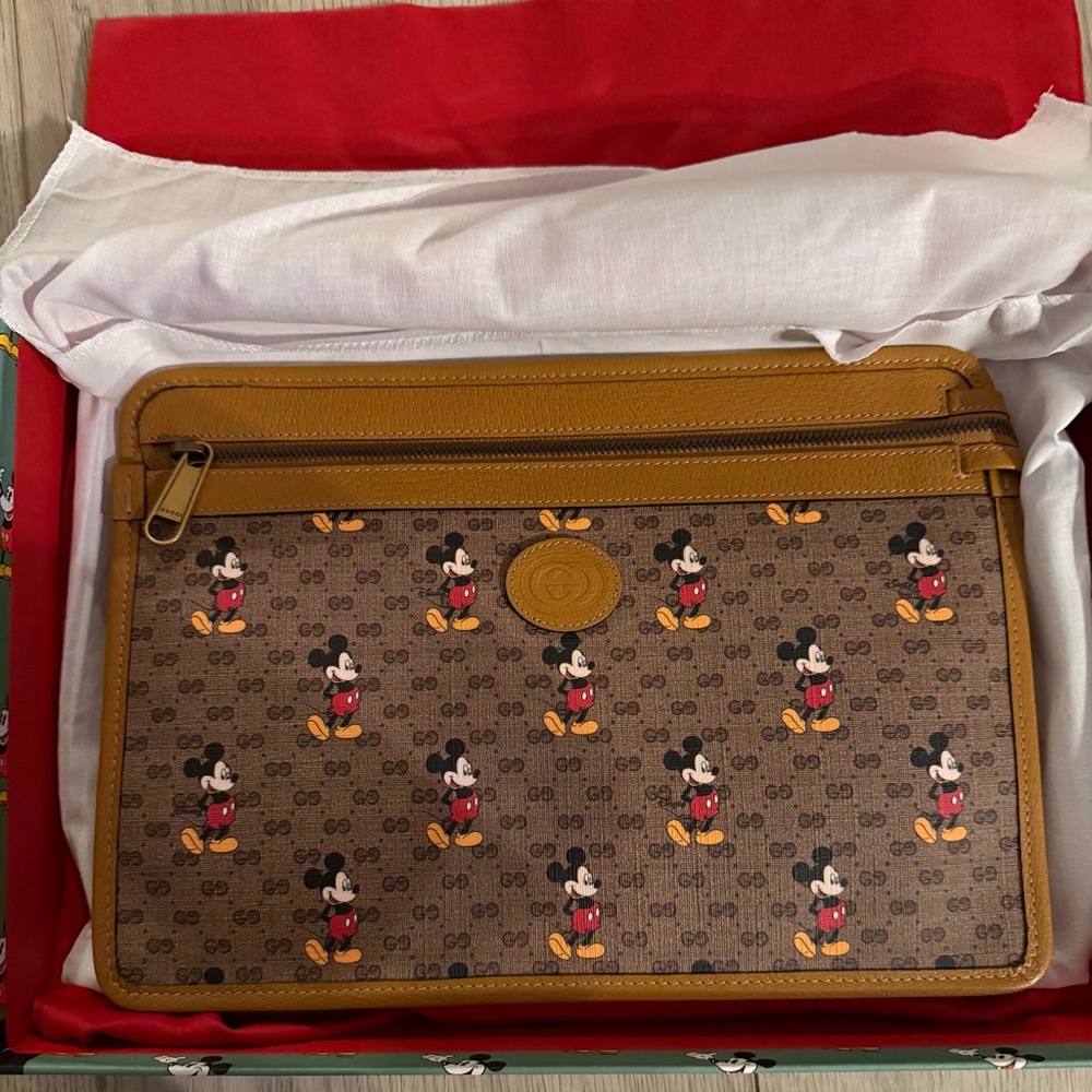 Gucci, new with tags in‎ original box, GG canvas, Mickey Mouse pouch clutch bag - Picture 8 of 12